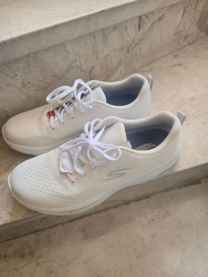 Skechers ArchFit λευκά αθλητικά παπούτσια