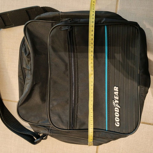 Goodyear unisex crossbody bag like new, black