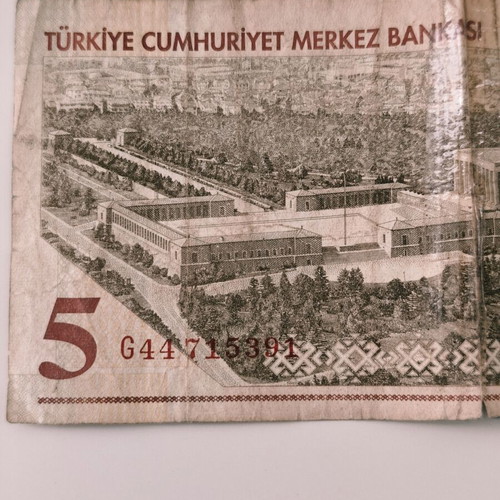 Collectible 5 New Turkish Lira banknote used, 2005 edition