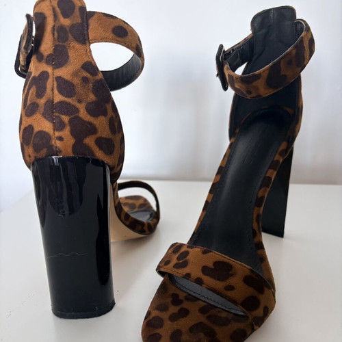 Truffle Collection Leopard Print Sandals like new, size 38, block heel