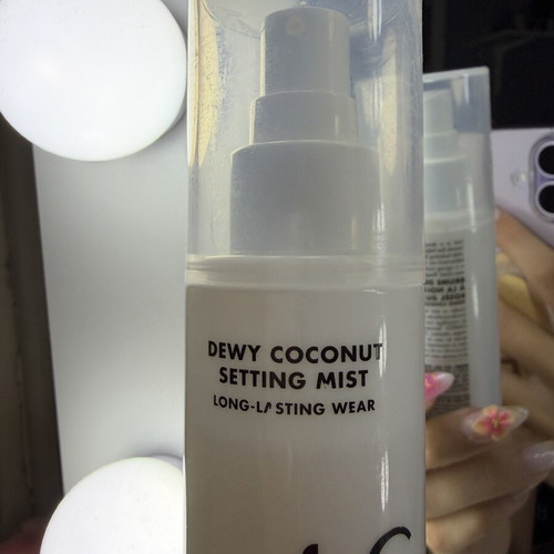 Elf Dewy Coconut Setting Mist used