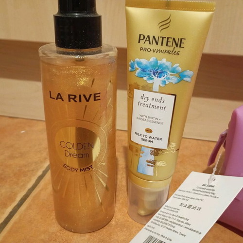 Body mist, serum against split ends and makeup bag new
