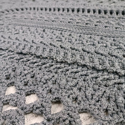 Handmade rug like new 1.10×1.55 dark gray