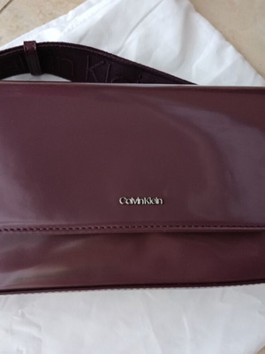 Calvin Klein crossbody bag like new, purple eggplant color