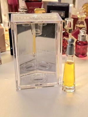Issey Miyake Pour Femme vintage μινιατούρα καινούργιο