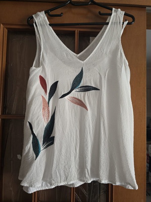 Women's top set of 2 pieces like new, white and multicolor, size L