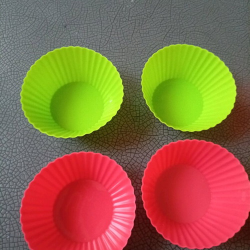Silicone Molds New, Set of 8 with Round and Square Shapes
