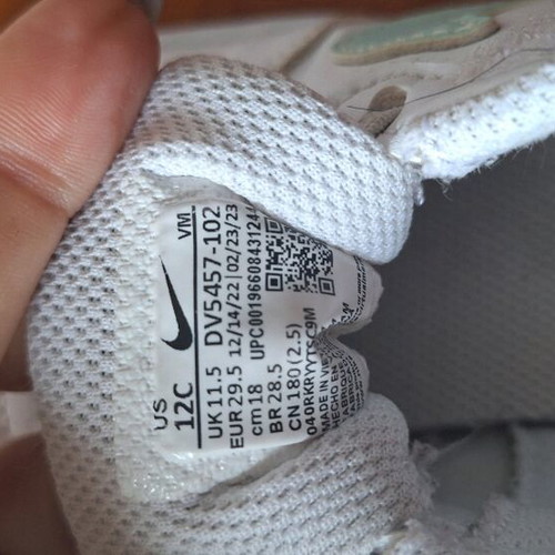 Nike kids sports shoes size 29.5 like new, white