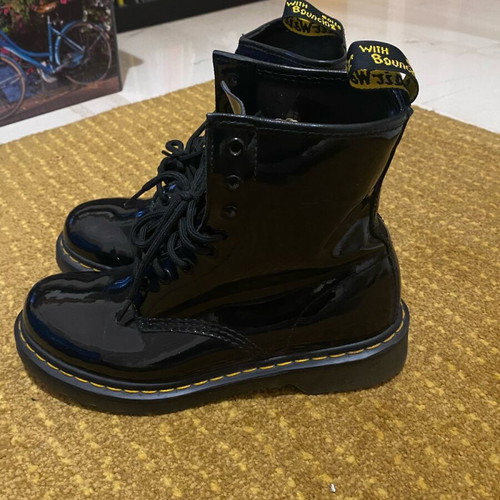 Dr Martens leather boots like new, size 38
