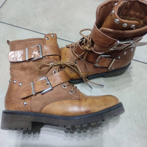 Erynn women's biker boots tanned size 38 like new, croco print