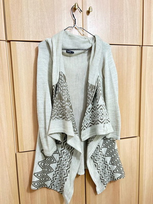 Wool cardigan like new, autumn style, beige and brown