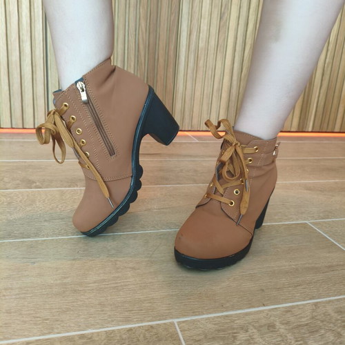 Brown ankle boots like new, size 39