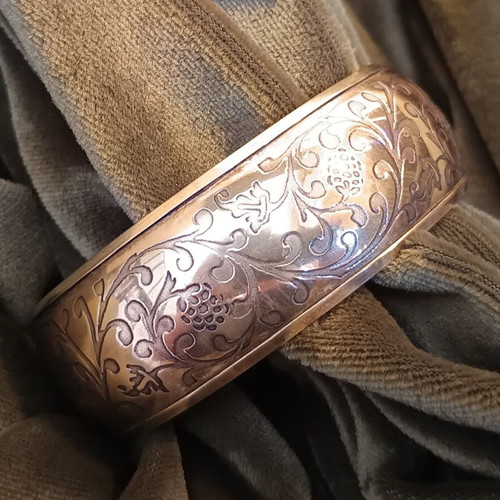 Bohemian Ethnic brass bracelet like new, golden color