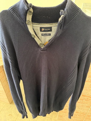 Dur blue pullover size large like new