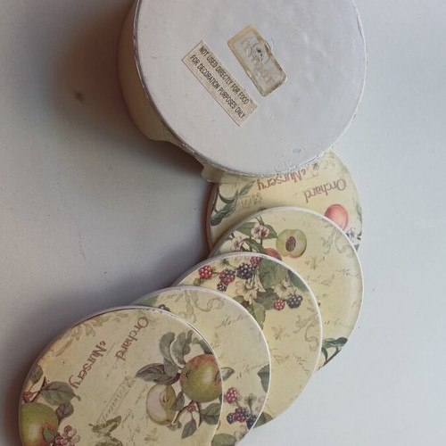 Trimar Orchard Nursery coaster set of 6 like new with storage base