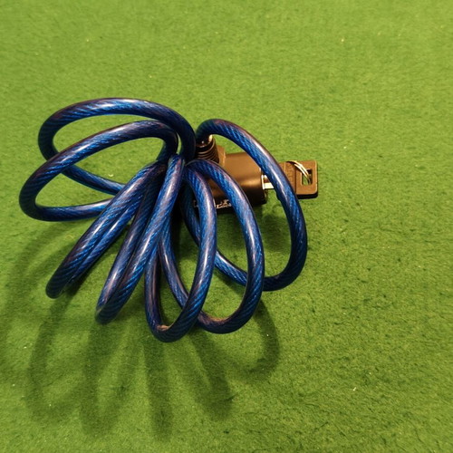 Master Lock spiral bicycle lock with key, blue