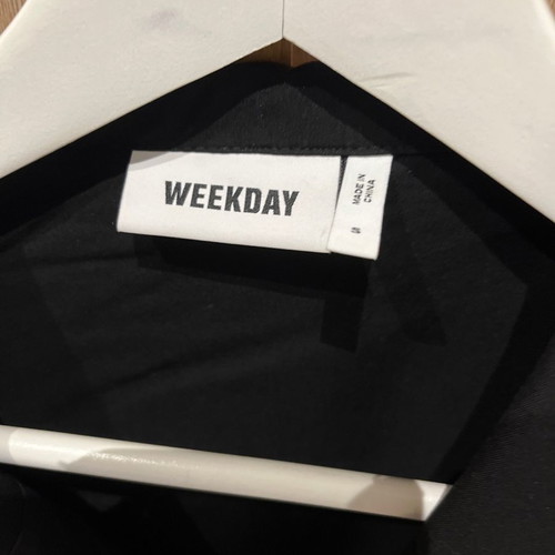 Black short-sleeve Weekday shirt new size S