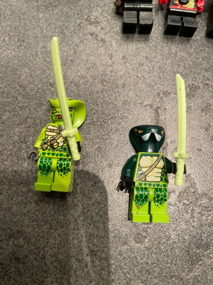 Ninjago Serpentine snake figures like new, pack of 2