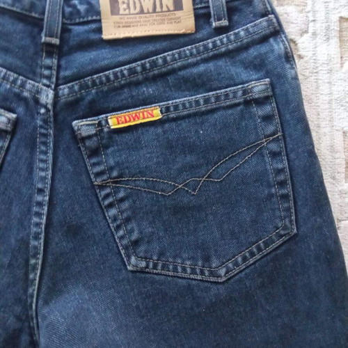 Edwin vintage women's denim shorts XS used, dark blue