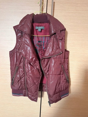 Αμάνικο μπουφάν Attrattivo σαν καινούργιο, μπορντώ