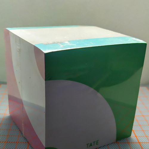 Memo cube from Tate Modern museum, new