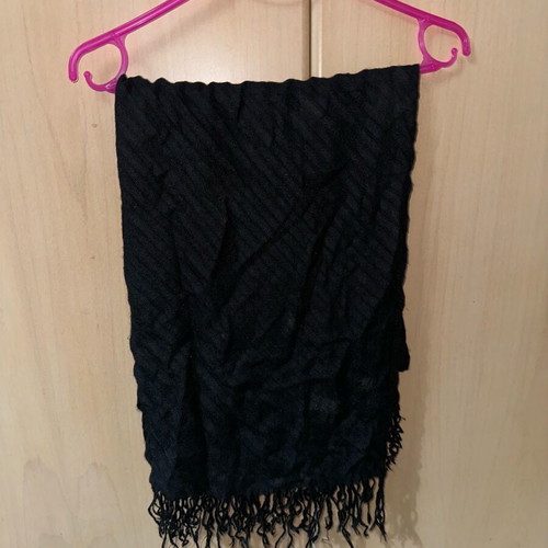 Scarf unused black