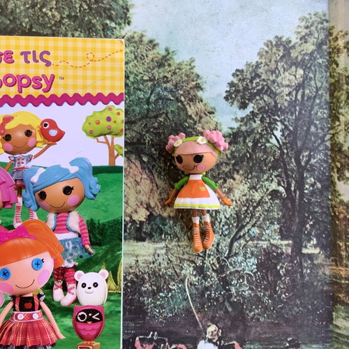 Lalaloopsy doll set used with house and book