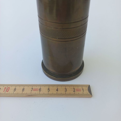 Navy shell casing 1945 used, bronze antique
