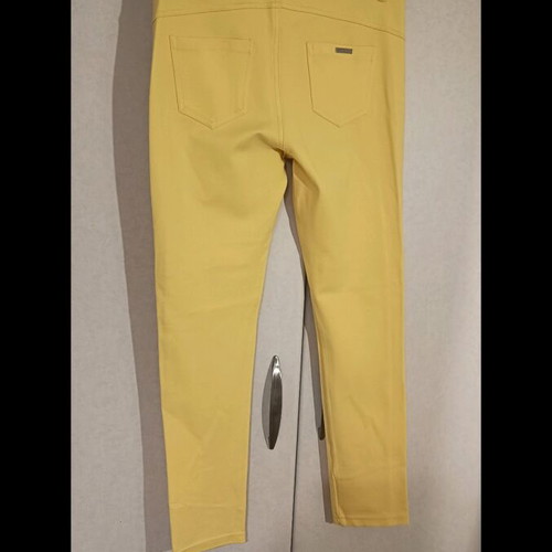 Yellow Stradivarius pants with side zipper like new, soft elastic