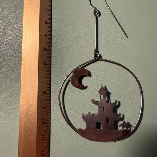 Handmade castle earring like new, silver and gold colors