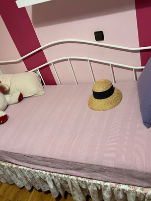 Ikea metal bed like new, with or without mattress