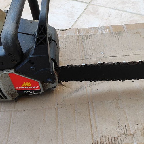 McCulloch s33 chainsaw used, needs service