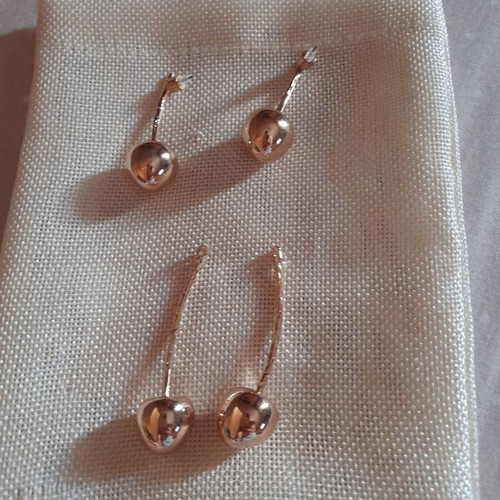 Cherry earrings like new, gold pink color