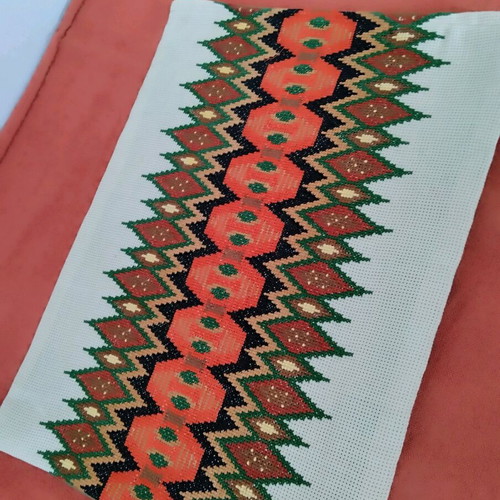 Hand-embroidered vintage pillowcase new, 45x39 cm