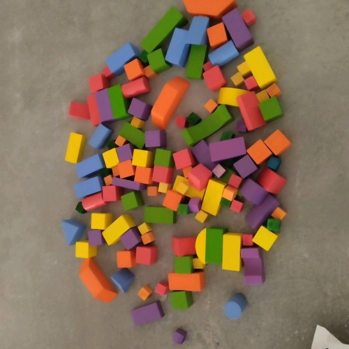 Building blocks like new in various designs and colors