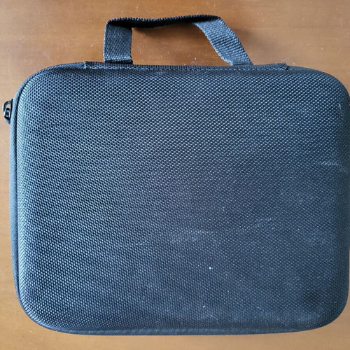 Action camera carry case like new, 22x18x6 cm with zipper