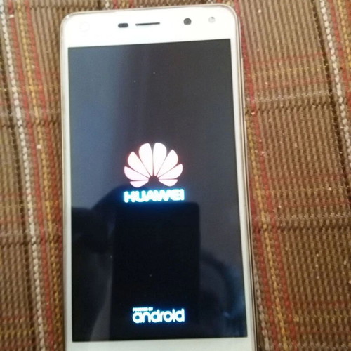 Huawei Y6-2017 (MYA-L11) smartphone used, like new