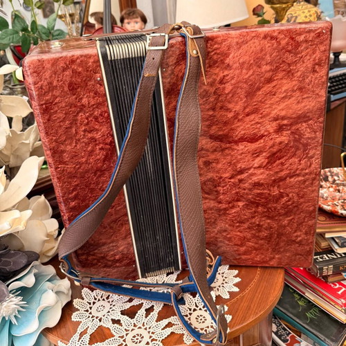 Russian accordion used, decorative, needs service