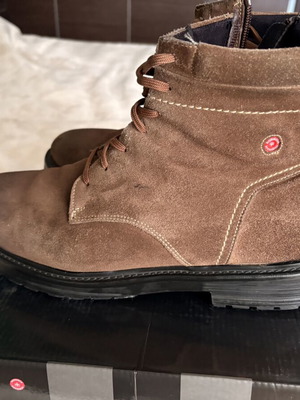 Robinson boots size 44 used, beige