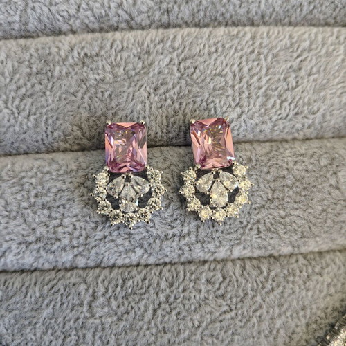 Platinum plated jewelry set with pink and white zircon stones