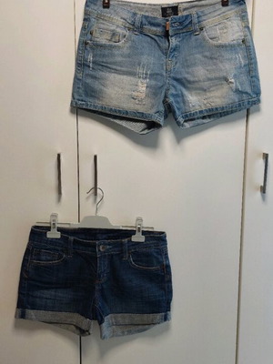 Set of two women's Bershka denim shorts size M like new