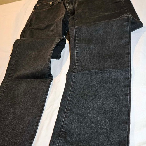 Levi's men's jeans, size M, black