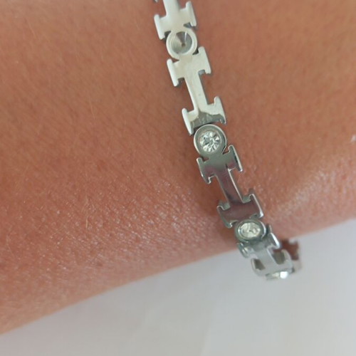 Various jewelry set like new with earrings, rings, and bracelet