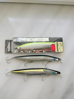 Shimano Silent Assassin 140S και FlashBoost 140S τεχνητά δολώματα σαν καινούργια