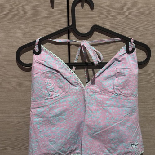 Roxy summer top pink with open back like new