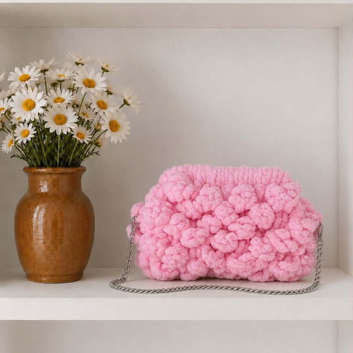 Puffy Pop Corn Shoulder Bag like new, pink, handmade with chain