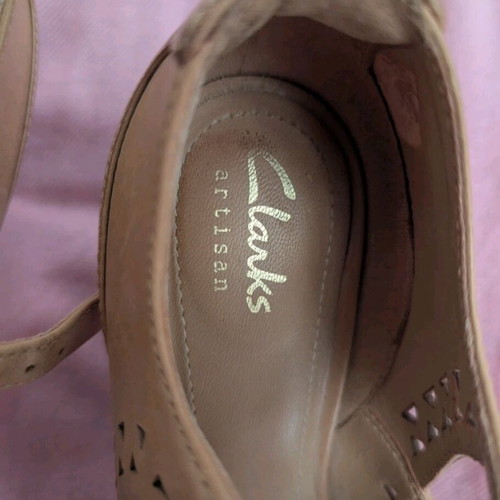 Clarks beige Mary Janes like new, size 36