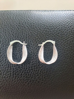 925 Silver Earrings 2cm length like new with hallmark