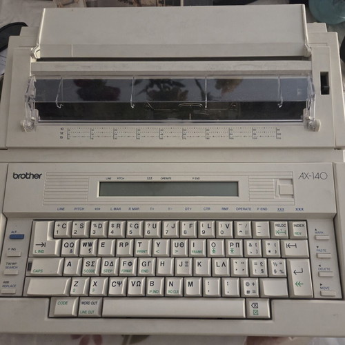 Brother AX-140 vintage electronic typewriter like new