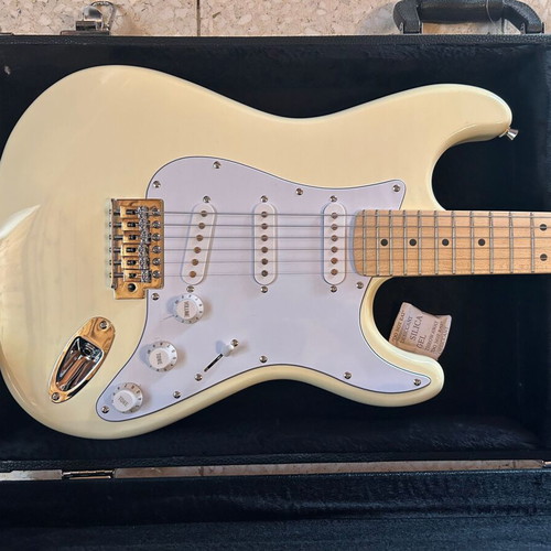Career Maple Strat SSS Vintage White electric guitar